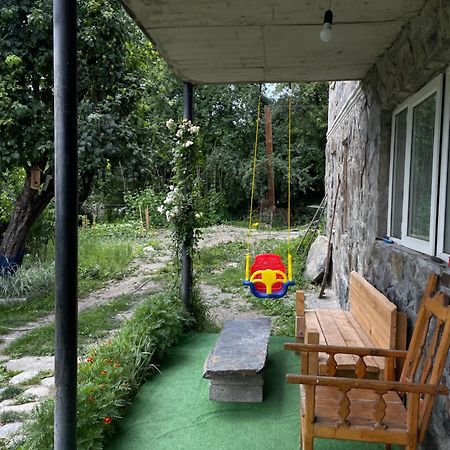 Mamuka Chartolani Guesthouse Μέστια Εξωτερικό φωτογραφία
