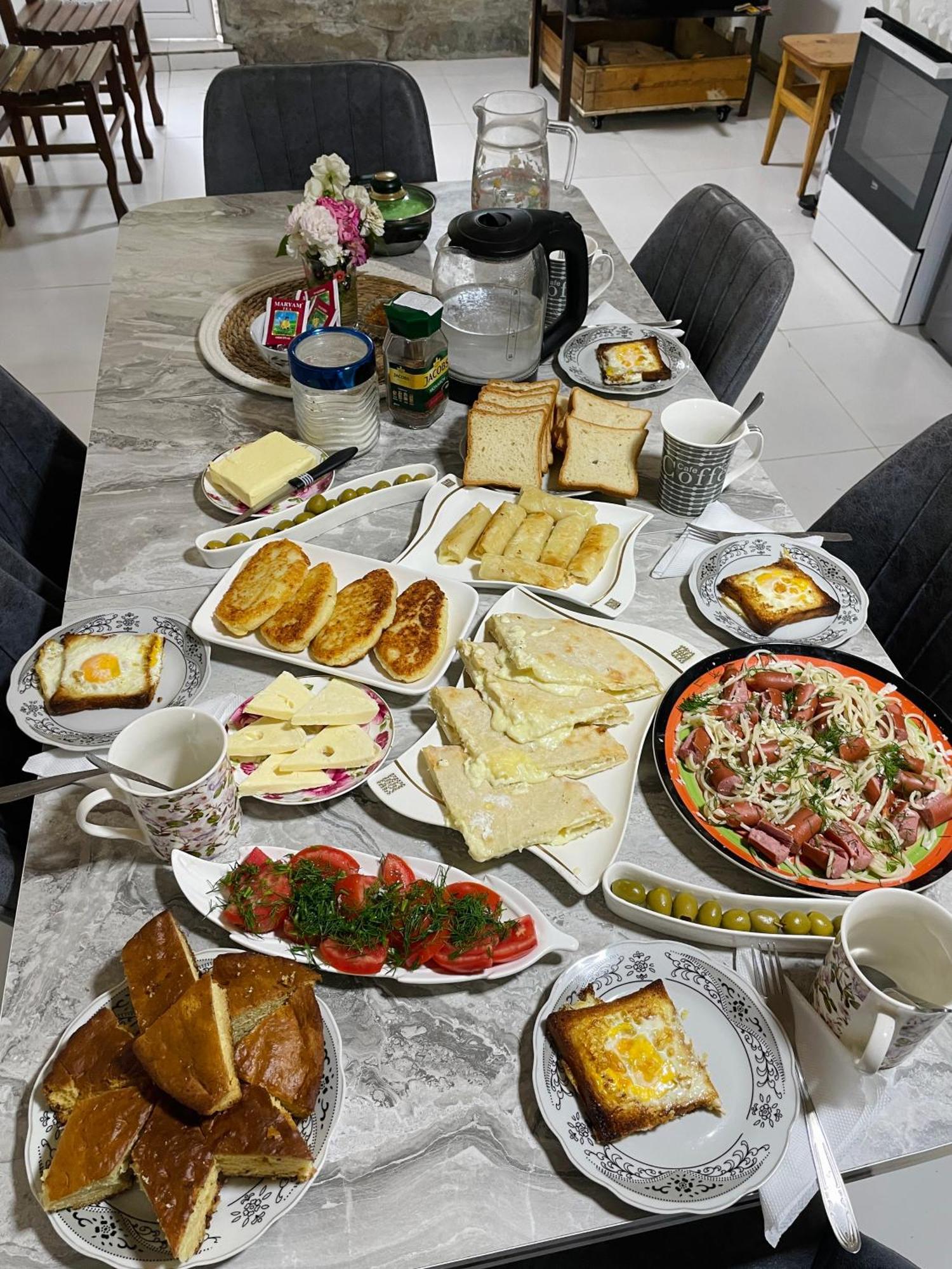 Mamuka Chartolani Guesthouse Μέστια Εξωτερικό φωτογραφία