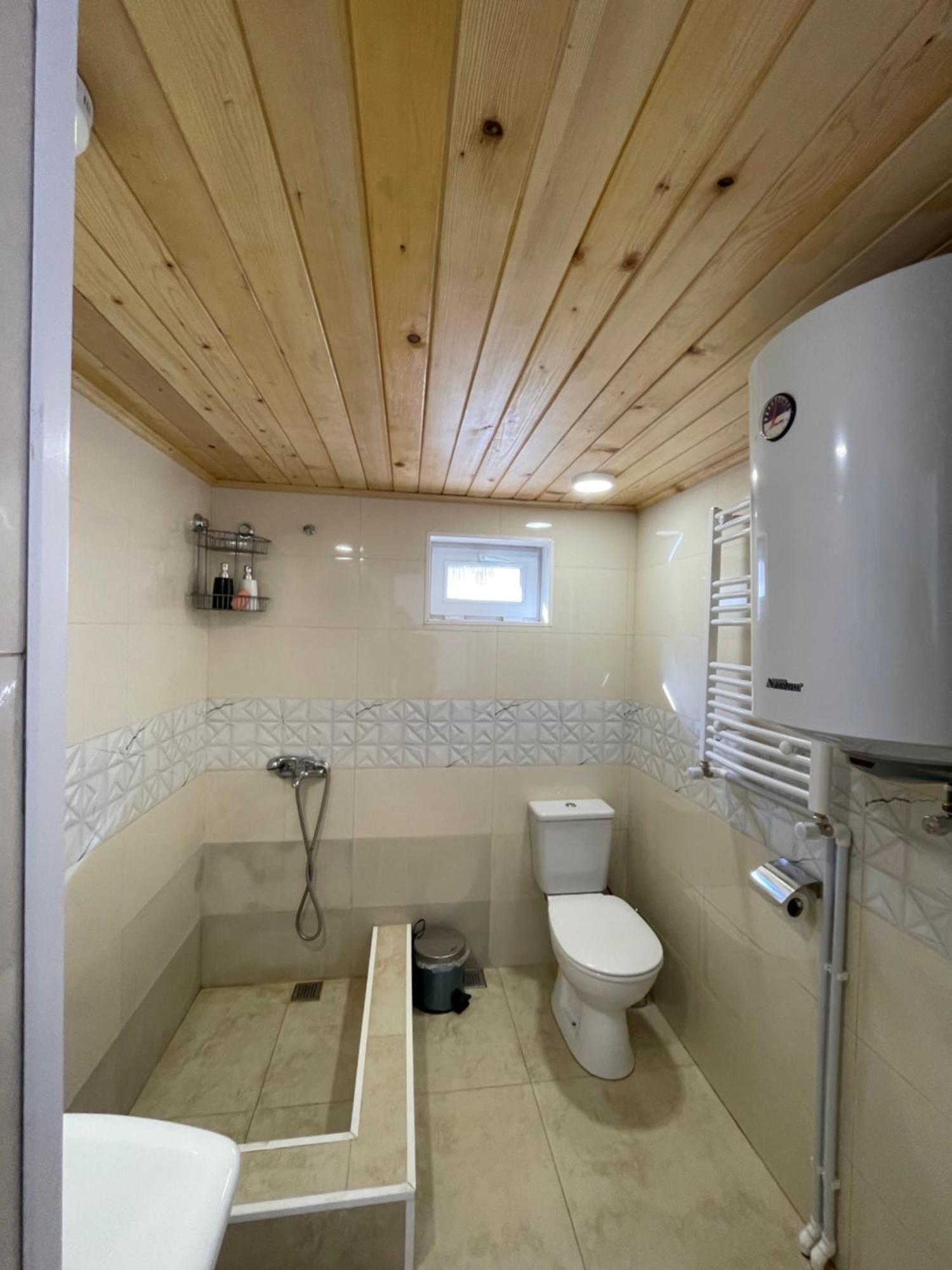 Mamuka Chartolani Guesthouse Μέστια Εξωτερικό φωτογραφία